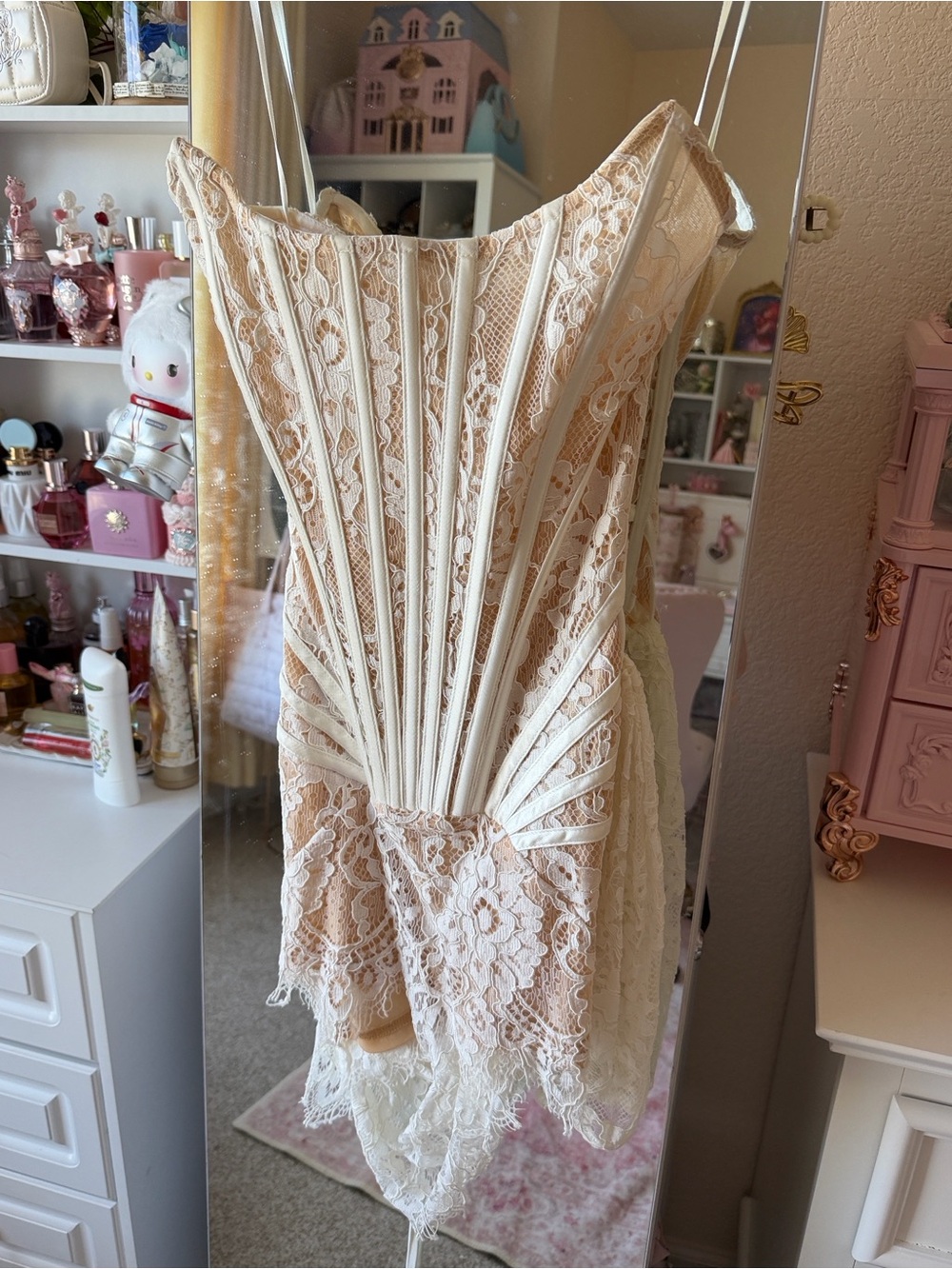 Heiress Beverly Hills White Lace Dress - Picture 8 of 13